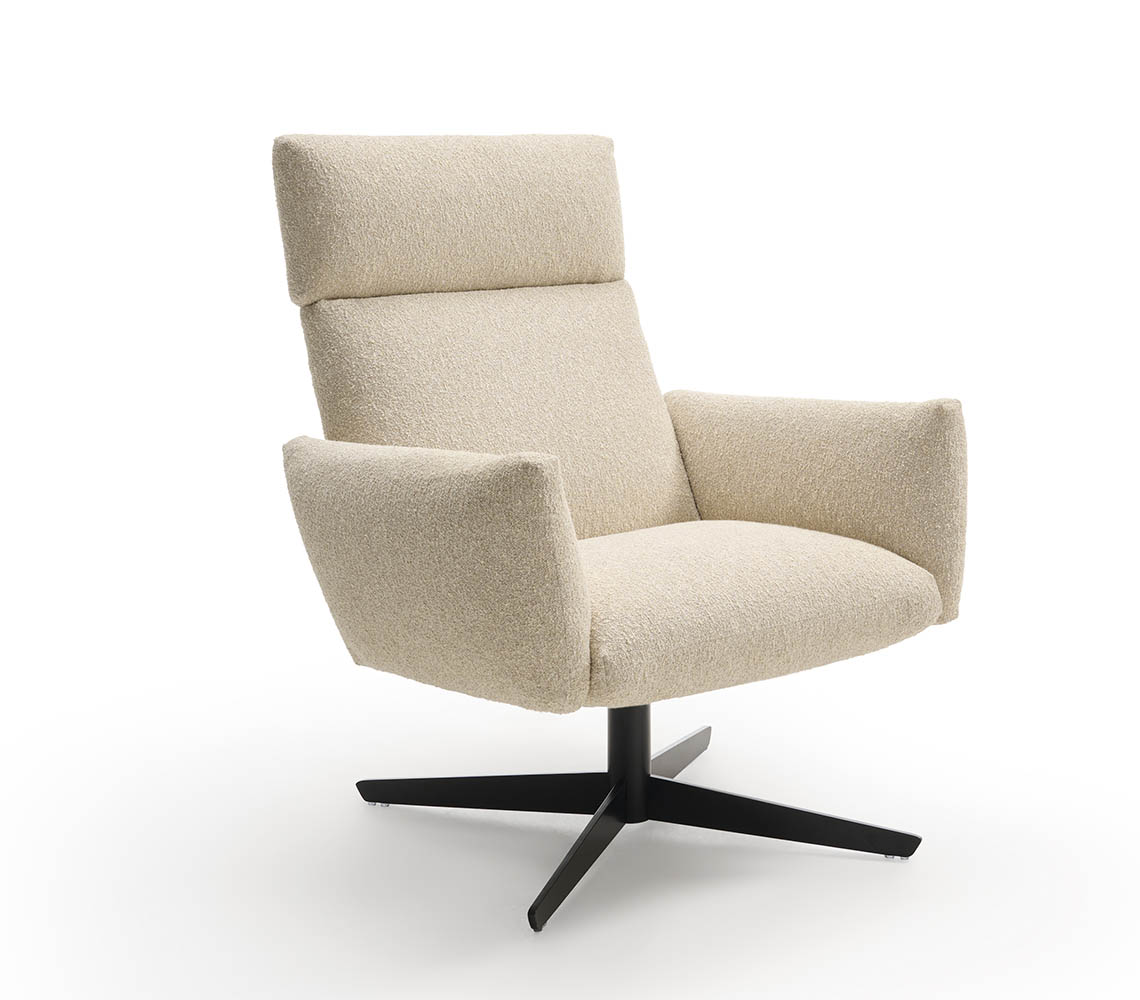 Calma armachair for Belta